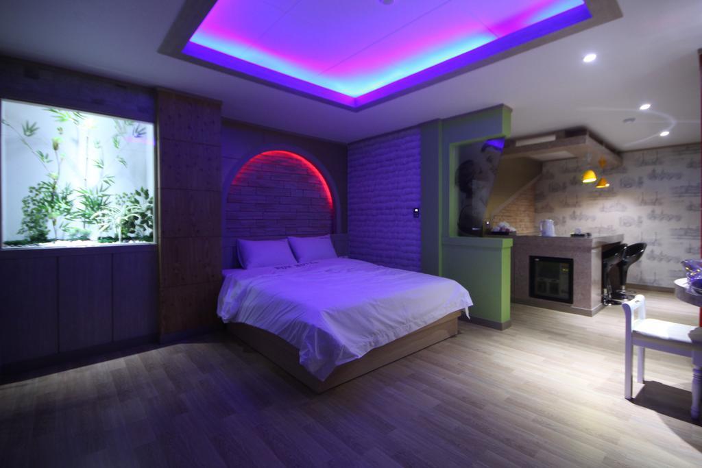 Pohang Wow Motel Номер фото