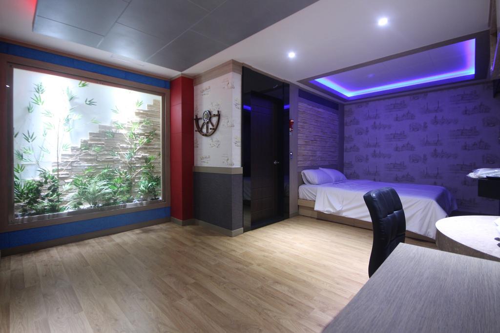 Pohang Wow Motel Номер фото